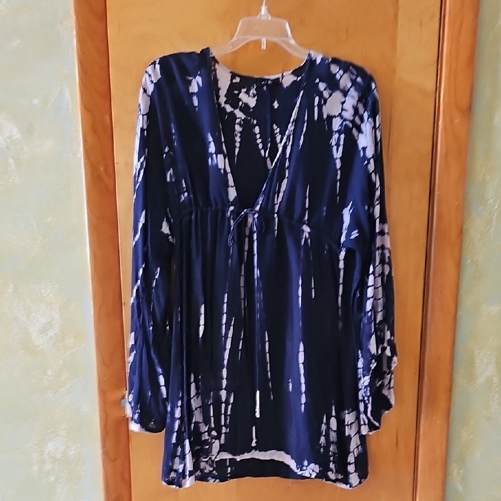 Raviani Navy and White Tie-Dye Coverup